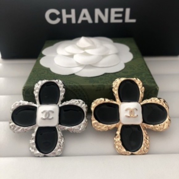 BROOCHES - Picture 8 of 16